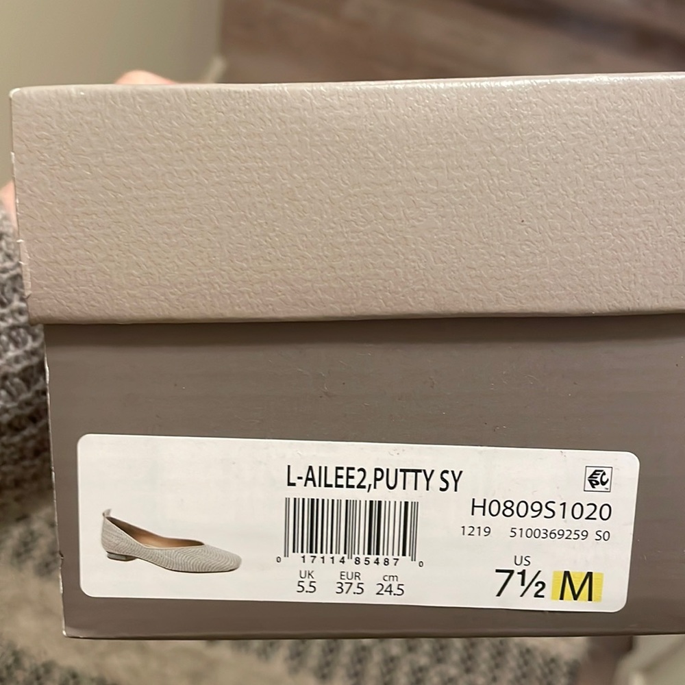 Franco Sarto cream flats